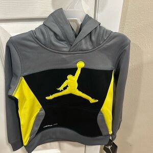 NWT boys Nike Jumpman Therma fit pull over